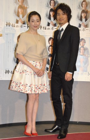 「神様のボート」完成披露試写会に出席した、宮沢りえと藤木直人