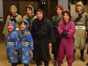 写真後列がイケメン勢揃いとなった、左から山崎将平、松田岳、鈴木勝吾、根岸拓哉