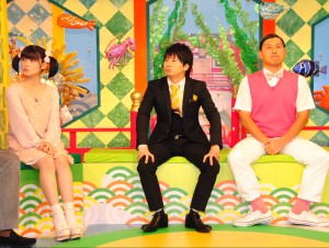 NHK「マサカメTV」スタジオ取材会に出席した、嗣永桃子とオードリー（若林正恭・春日俊彰）