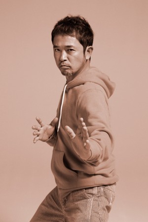 Perfumeとの異色対バンツアーに参加する奥田民生