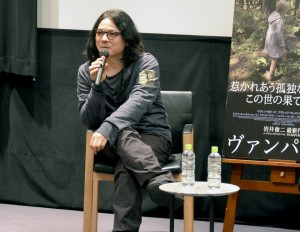 会場からの質問にも応じてくれた、岩井俊二監督