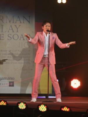 郷ひろみ、GirlsAward　2013 SPRING／SUMMER