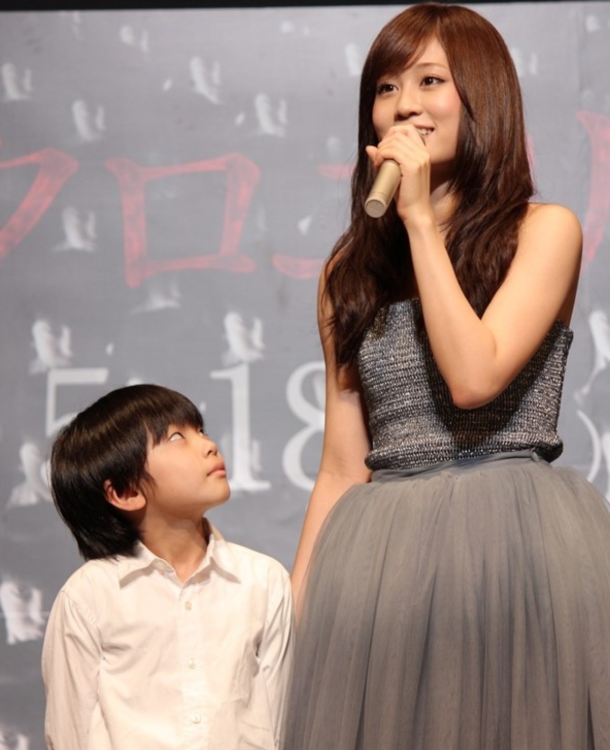 前田敦子 ゲスト登場でブッ飛ぶ 成宮 可愛くなかった 撮影現場のあっちゃんを暴露 13年3月24日 映画 ニュース クランクイン