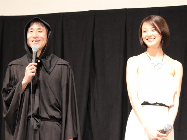 「死神失格」舞台挨拶（第5回沖縄国際映画祭）に登場したなだぎ武、中越典子