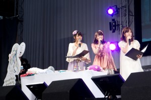 ACE2013 「劇場版 あの花」イベントに登壇した茅野愛衣、戸松遥）、早見沙織