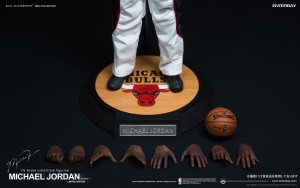 付け替えハンドは10個、ボールはマグネット内蔵