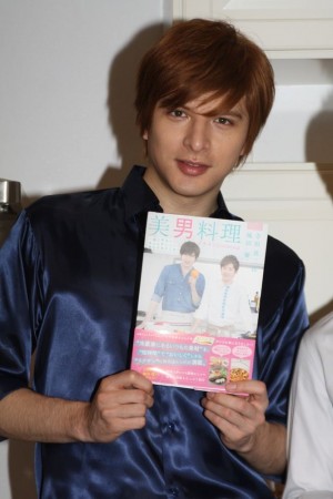 城田優「美男料理＜イケメンCooking＞」レシピ本発売記念囲み取材