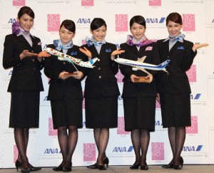 ANAとの共同プロジェクトイベントに参加した、秋元才加、川栄李奈、渡辺麻友、横山由依、鈴木まりや