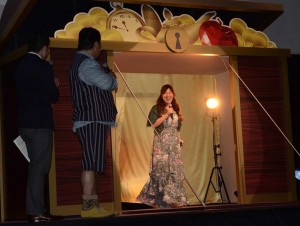 ディズニー・オン・アイス「トレジャー・トローブ」JAPAN TOUR 2013記者発表会に出席した佐々木健介＆北斗晶ファミリー