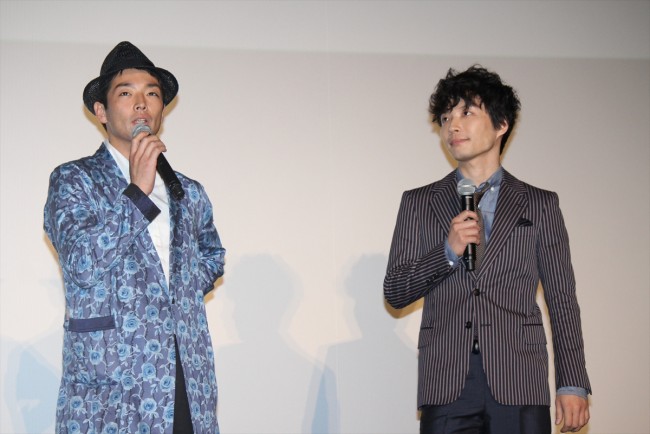 『聖☆おにいさん』完成披露試写会に登場した森山未來、星野源