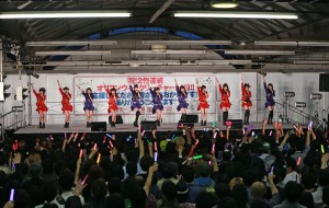 渋谷駅跡地でイベントを開催したモーニング娘。