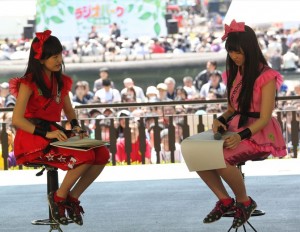 ラジオ公開収録に参加したももいろクローバーZ