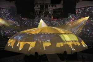 東京・日本武道館で行われた「AKB48グループ臨時総会～白黒つけようじゃないか!～」の最終日公演の模様