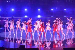 東京・日本武道館で行われた「AKB48グループ臨時総会～白黒つけようじゃないか!～」の最終日公演の模様