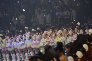 東京・日本武道館で行われた「AKB48グループ臨時総会～白黒つけようじゃないか!～」の最終日公演の模様