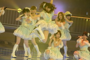 東京・日本武道館で行われた「AKB48グループ臨時総会～白黒つけようじゃないか!～」の最終日公演の模様