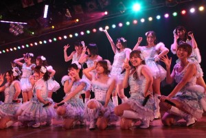 河西智美、AKB劇場卒業公演の模様