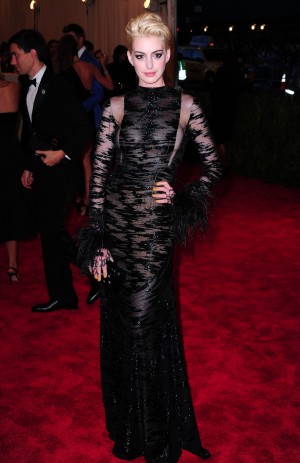 アン・ハサウェイ