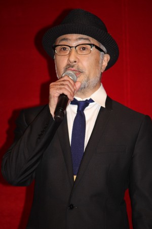 松本人志監督最新作『R100』製作報告会見に登場した松尾スズキ