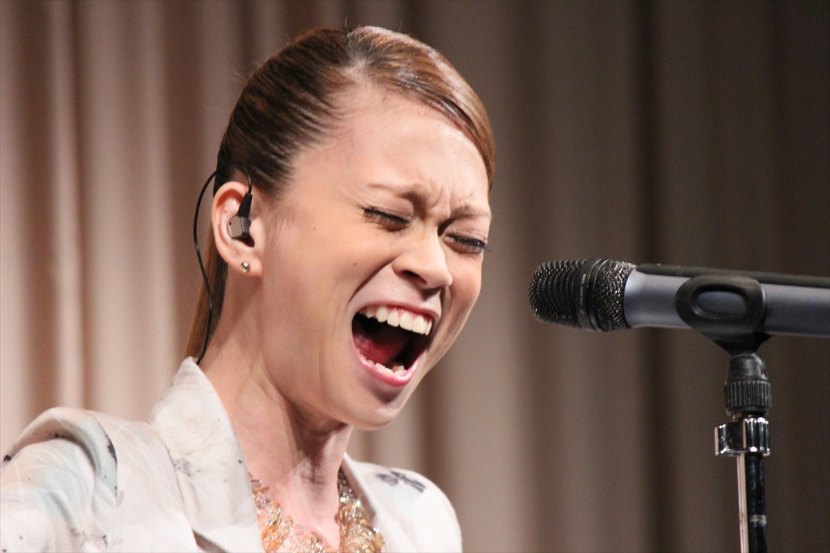 小柳ゆき 主題歌熱唱 爆心 長崎の空 主演 北乃きいは苦心の役作り 13年5月14日 写真 クランクイン