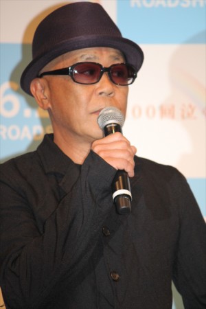 『100回泣くこと』完成披露試写会に登壇した廣木隆一監督