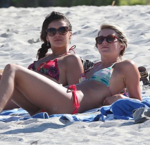 ニーナ・ドブレフ＆ジュリアン・ハフ　