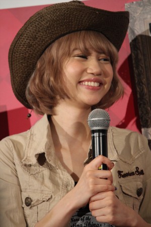 『モネ・ゲーム』公開直前イベントに登場した水沢アリー