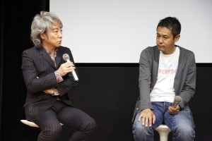 ドラマW『配達されたい私たち』トークイベントに出席した、佐野元春と古厩智之監督