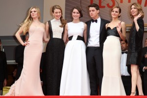 クレア・ジュリアン、タイッサ・ファーミガ、ケイティ・チャン、イスラエル・ブルサード、エマ・ワトソン、ソフィア・コッポラ監督