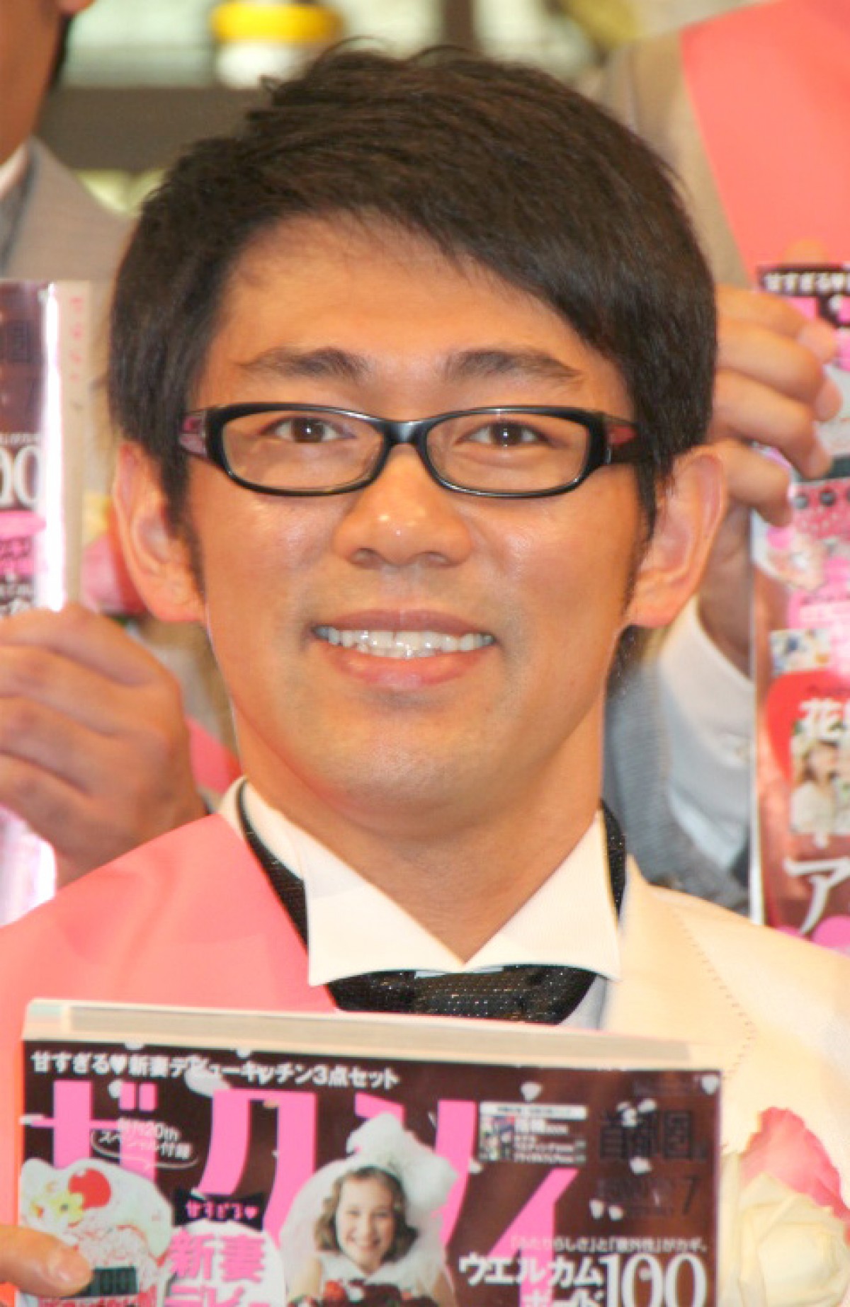 プロポーズはnyの図書館だった ビビる大木がakinaとの結婚秘話を告白 13年5月21日 エンタメ ニュース クランクイン プロポーズはnyの図書館だった ビビる大木がakinaとの結婚秘話を告白 13年5月21日 エンタメ ニュース クランクイン