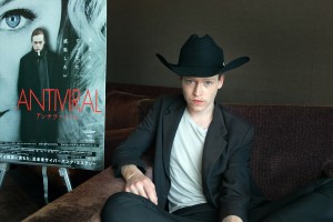 『アンチヴァイラル』ブランドン・クローネンバーグ監督＆主演ケイレブ・ランドリー・ジョーンズインタビュー