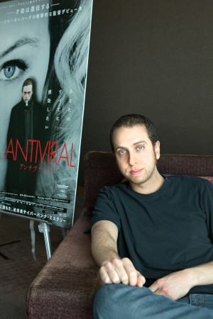 『アンチヴァイラル』ブランドン・クローネンバーグ監督＆主演ケイレブ・ランドリー・ジョーンズインタビュー