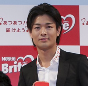 初代ネスレ ブライト「あつあつカップル」に選ばれた矢口＆中村夫妻　 