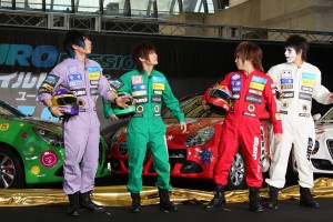 『ワイルド・スピード EURO MISSION』イタ車お披露目式に登場したゴールデンボンバー