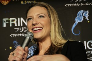 『FRINGE／フリンジ』来日イベントに登場した、主演アナ・トーヴ