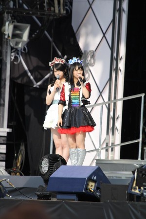 「AKB48　スーパーフェスティバル～日産スタジアム、小（ち）っちぇっ！小（ち）っちゃ くないし!!～」の様子