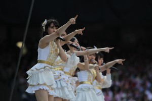 「AKB48　スーパーフェスティバル～日産スタジアム、小（ち）っちぇっ！小（ち）っちゃ くないし!!～」の様子