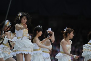 「AKB48　スーパーフェスティバル～日産スタジアム、小（ち）っちぇっ！小（ち）っちゃ くないし!!～」の様子