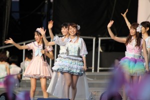 「AKB48　スーパーフェスティバル～日産スタジアム、小（ち）っちぇっ！小（ち）っちゃ くないし!!～」の様子