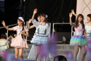 「AKB48　スーパーフェスティバル～日産スタジアム、小（ち）っちぇっ！小（ち）っちゃ くないし!!～」の様子