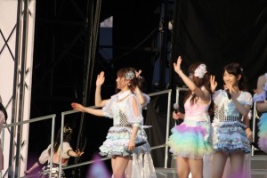 「AKB48　スーパーフェスティバル～日産スタジアム、小（ち）っちぇっ！小（ち）っちゃ くないし!!～」の様子