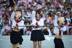 「AKB48　スーパーフェスティバル～日産スタジアム、小（ち）っちぇっ！小（ち）っちゃ くないし!!～」の様子