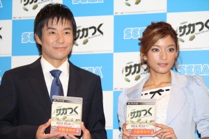 ローラとゴン中山、名コンビが誕生！『サカつく』監督・秘書就任記者会見