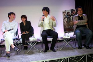 緊迫の朝鮮半島情勢を描いた『ベルリンファイル』公開記念座談会の模様（左からリュ・スンワン監督、黒井文太郎氏、木村元彦氏）