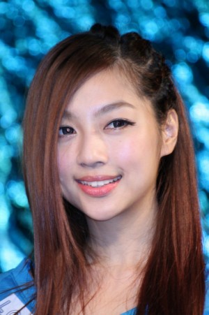 『LOOPER／ルーパー』応援団就任式に登場した、台湾のお天気お姉さんグループ「ウェザーガールズ」