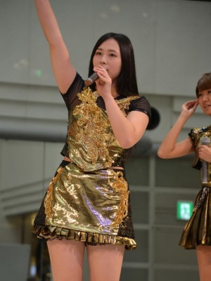 Berryz工房新曲『ゴールデン チャイナタウン／サヨナラ ウソつきの私』発売イベント開催　　須藤茉麻