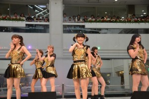 Berryz工房新曲『ゴールデン チャイナタウン／サヨナラ ウソつきの私』発売イベント開催