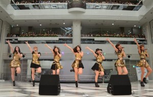 Berryz工房新曲『ゴールデン チャイナタウン／サヨナラ ウソつきの私』発売イベント開催