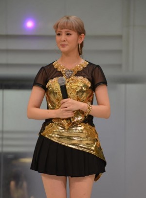 erryz工房新曲『ゴールデン チャイナタウン／サヨナラ ウソつきの私』発売イベント開催　菅谷梨沙子