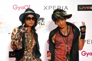 VAMPS、『MTV VIDEO MUSIC AWARDS JAPAN 2013』レッドカーペット